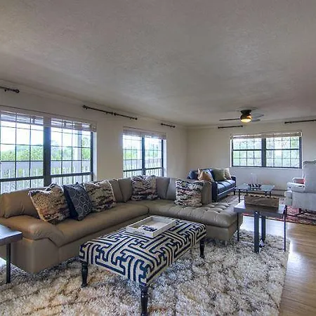 Casa Sebastian Five-bedroom Holiday Holiday home Santa Fe